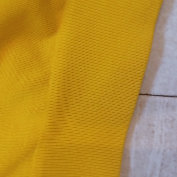 Alphalete Althetics Stylish Amplify  Mustard Yellow Long Sleeve Workout Crop Top - Picture 4 of 7